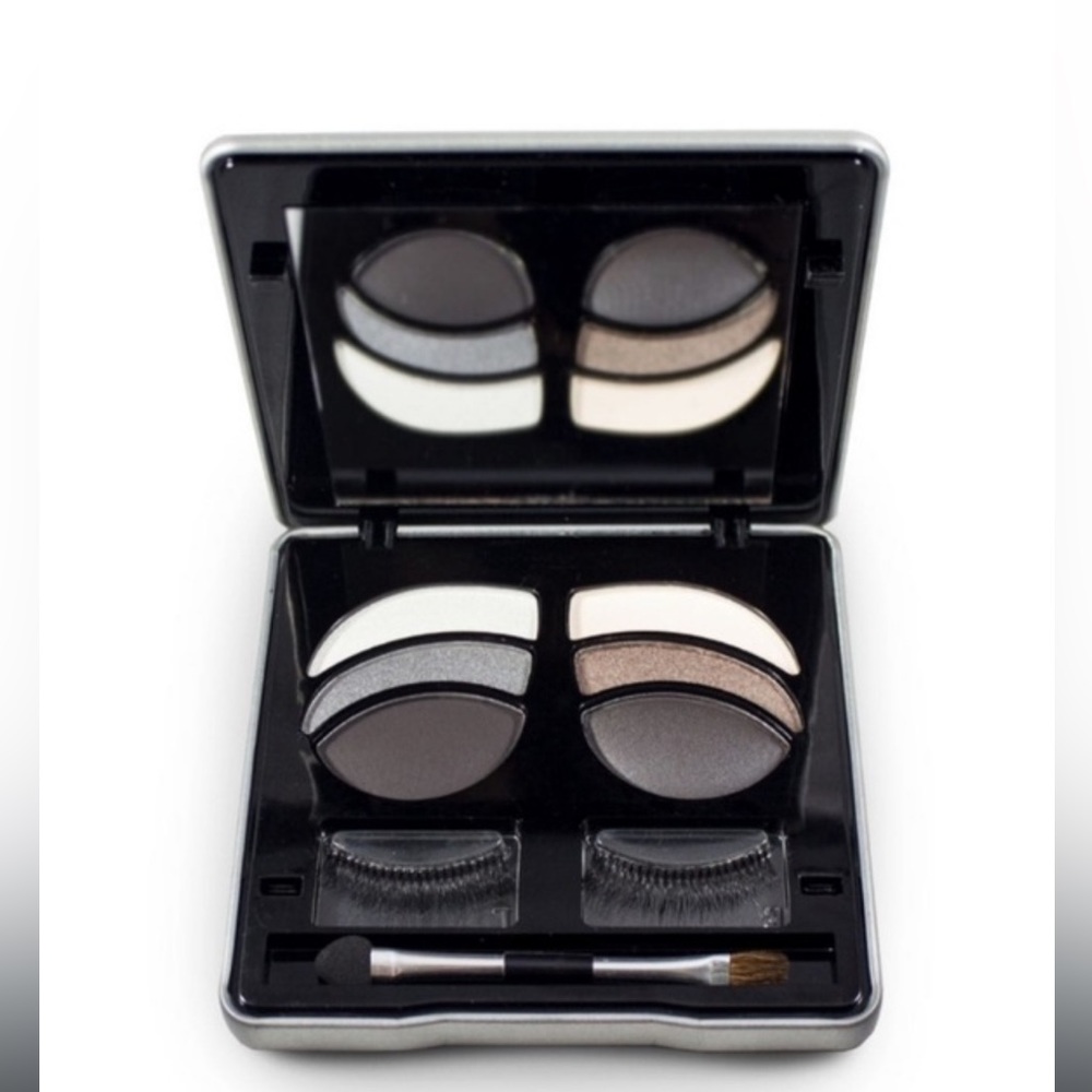 ME Makeover Essentials Lashing Out